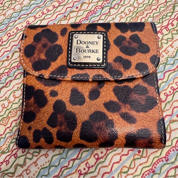 Dooney & Bourke Leopard Print Leather Wallet - Picture 1 of 10